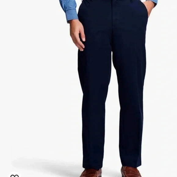 IZOD Men's Performance Stretch Classic Fit Flat Front  dress Pants Navy color - Picture 1 of 8
